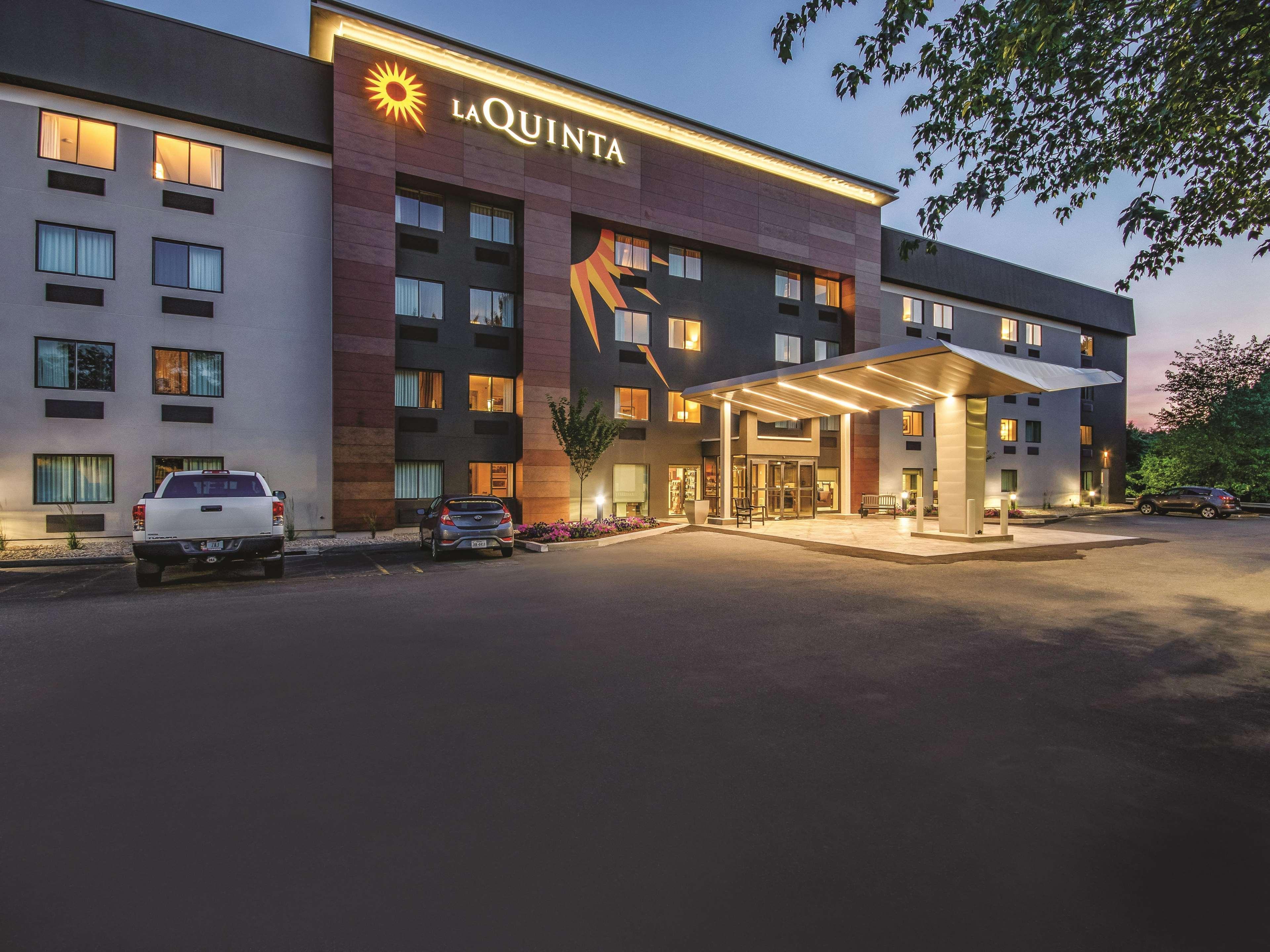 Hotel La Quinta By Wyndham Hartford Bradley Airport Windsor Locks Exterior foto